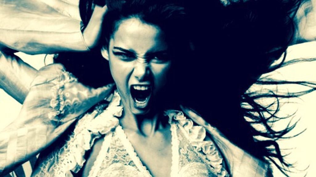 fereste-te-din-calea-unei-femei-care-a-incetat-sa-mai-iubeasca