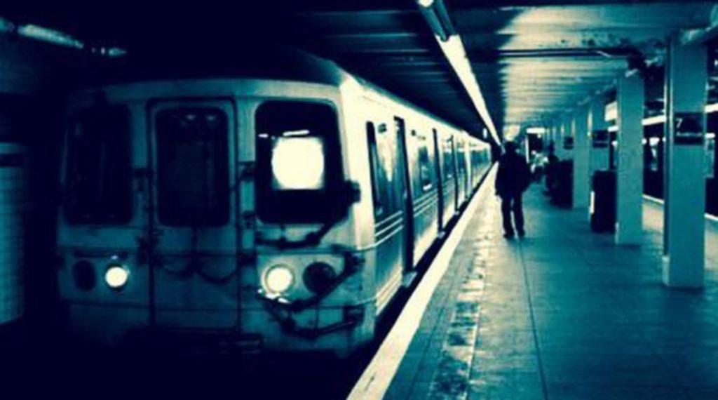 iubire-intr-o-statie-de-metrou