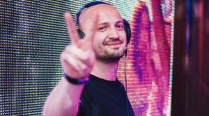 La Mulţi Ani, Sasha Lopez!