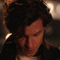 Shawn Mendes a lansat videoclipul piesei "It'll Be Okay"