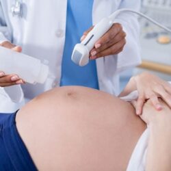Consultații gratuite pentru femeile însărcinate
