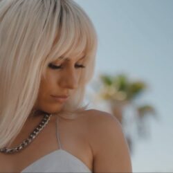 AMNA a lansat "Sună-mă tu", o piesă emoționantă de dragoste