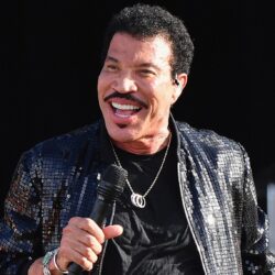 La mulţi ani, Lionel Richie!