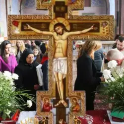 Înălțarea Sfintei Cruci.  Ce tradiții se respectă pe 14 septembrie
