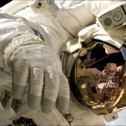 Care este diferenţa dintre cosmonaut şi astronaut?