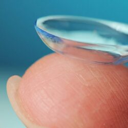 Cine a inventat lentilele de contact?