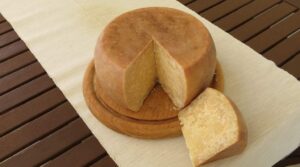 Cele mai ciudate mâncăruri din lume (II) - Pecorino Sardo
