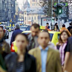 Data de 1 mai este cunoscută și ca Ziua Internațională a Muncii, sărbătorită în multe țări, inclusiv în România!