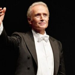 La Mulţi Ani, José Carreras!