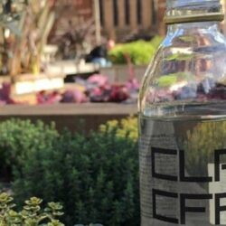 Prima cafea din lume care arată precum apa