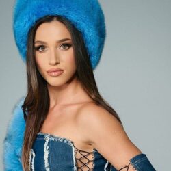 Ioana Ignat a lansat un videoclip oficial pentru piesa "Crăciun din nou"