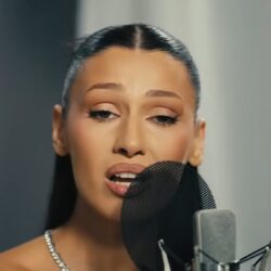 Alina Eremia ne emoționează încă o dată cu ,,Noapte Albă’’