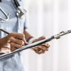 Persoanele neasigurate au acces gratuit la servicii medicale de prevenție