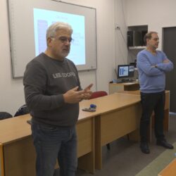 Întâlnire cu tinerii