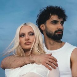 Alexandra Stan și Ștefan Oprea oficializează anunțul privind venirea primului lor copil lansând videoclipul piesei "forEva"