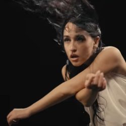 Holy Molly ne invită în Camera Neagră pentru a descoperi noi adevăruri care dor