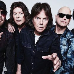 Europe a lansat primul single „One On One”, de pe noul album „Come This Madness”, programat pentru 25 septembrie