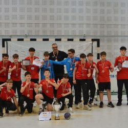 [VIDEO] Performanță care confirmă valoarea școlii reșițene de handbal! Micii handbaliști de la CSM Reșița au urcat pe podiumul României!