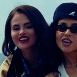 Benny Blanco speculează corect fereastra oportunității lansând alături de Selena Gomez și Becky G piesa "Te Olvido (La La)"