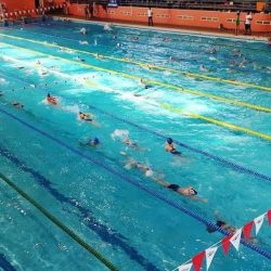 Bazinul Olimpic din Reșița și-a redeschis porțile după o lună de igienizare