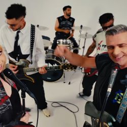 Vunk și Olivia Addams sunt solari în noul videoclip "Viva la Vida, dragostea"
