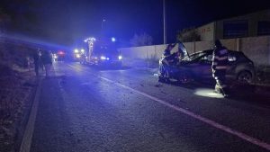 Accident pe DN58B, în Reșița. Două persoane au fost rănite