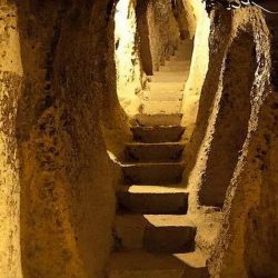 Descoperiri pe care nimeni nu le poate explica - Tunelurile subterane de piatră