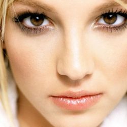 La Mulţi Ani, Britney Spears!